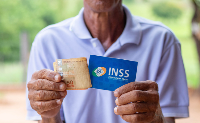 IR: aposentadoria e salário podem ter cálculos separados